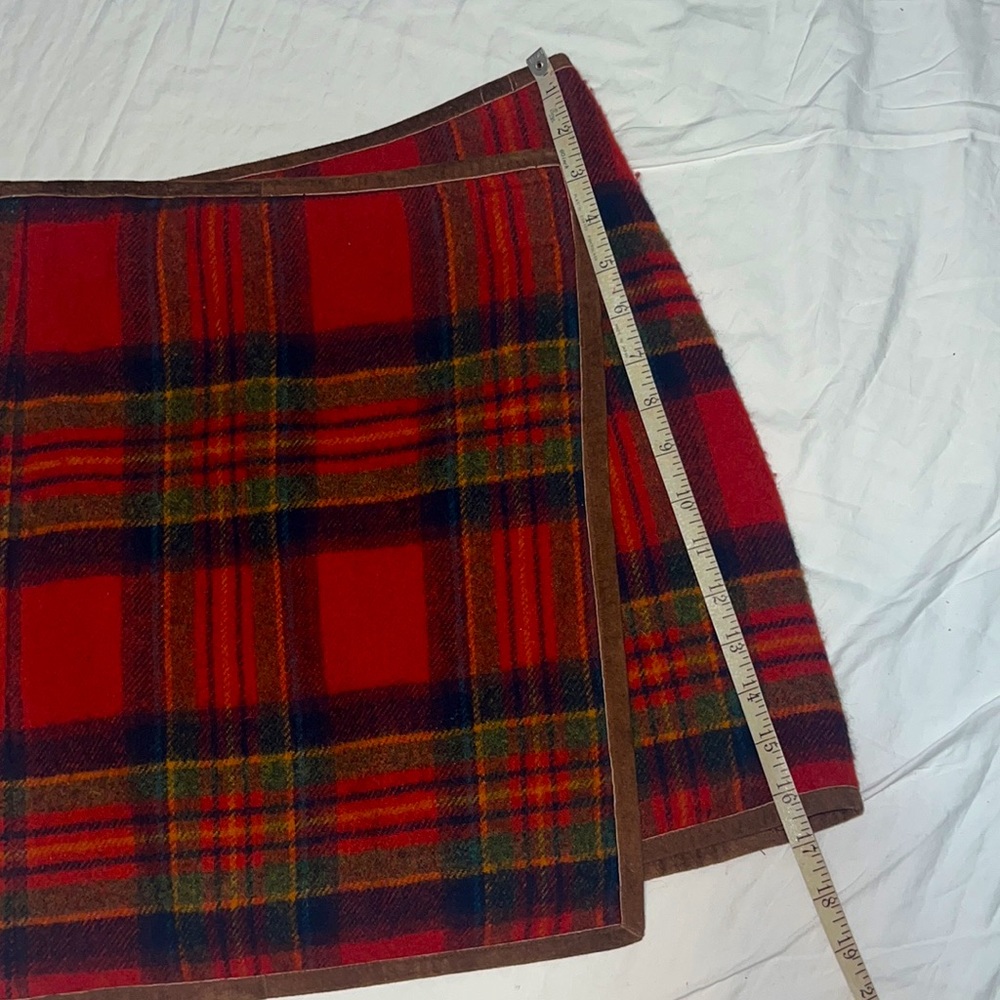 Vintage 90’s Ralph Lauren Lambswool Red Plaid Wrap Skirt, size small - Picture 7 of 8